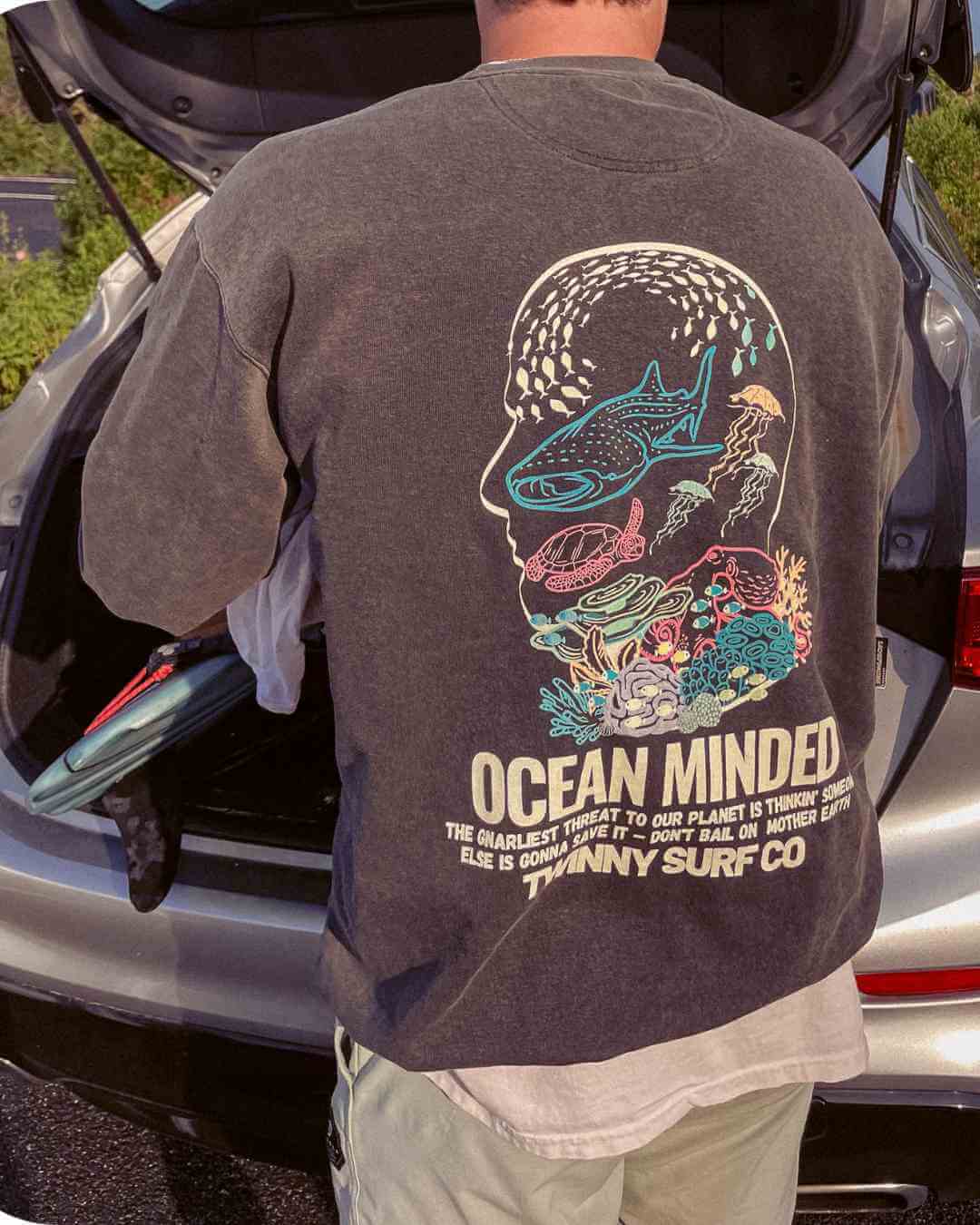 Ocean Minded Pigment Dyed Crewneck – Twinny